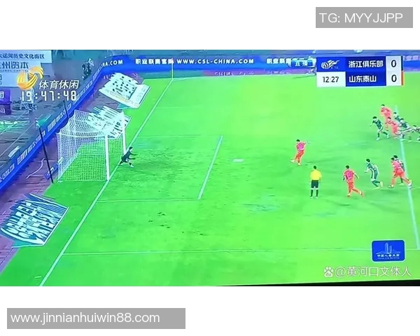 瓦科制造点球机会却被赵博扑出泰山与浙江依然战成平局